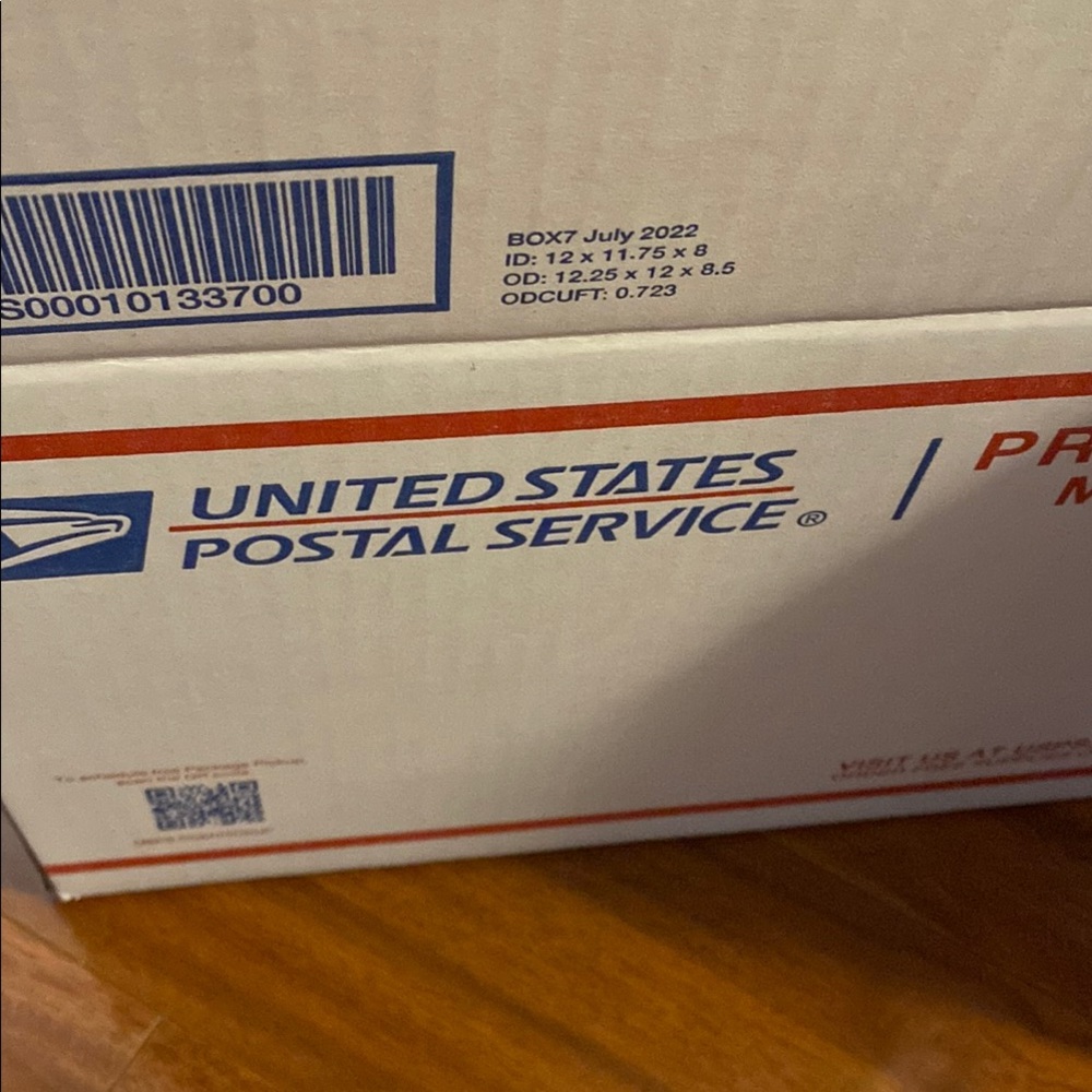 - Extra shipping Shipping Box